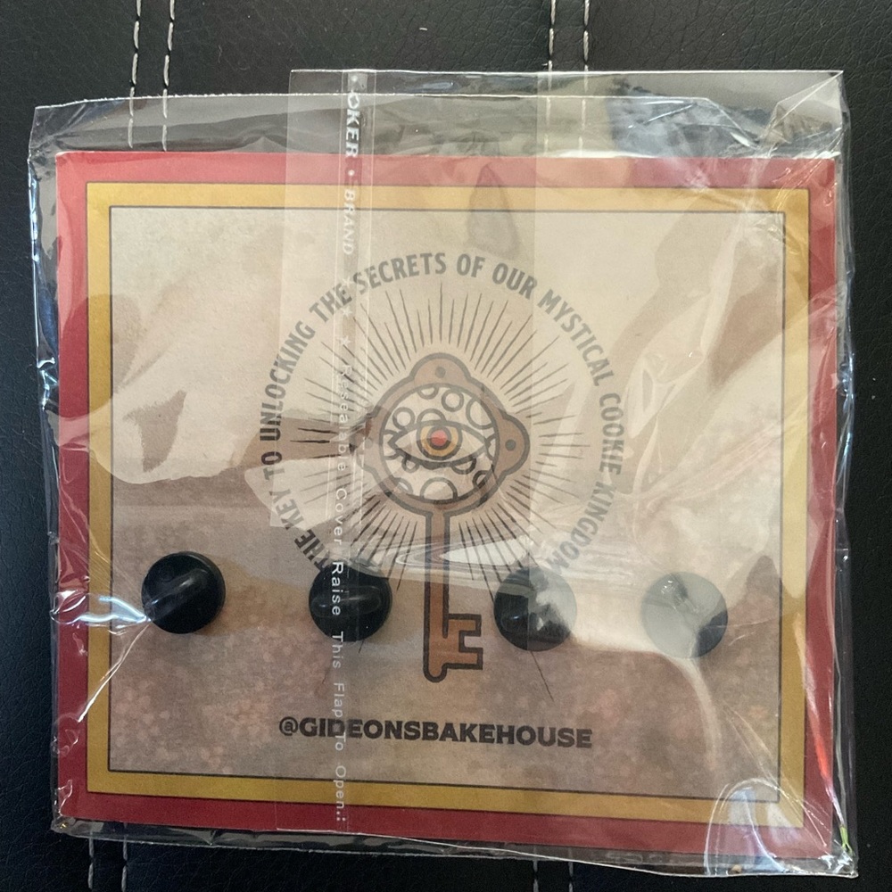 Gideons Bakeshop pin.. Stuart and Bonnie ,2023 - Picture 4 of 4